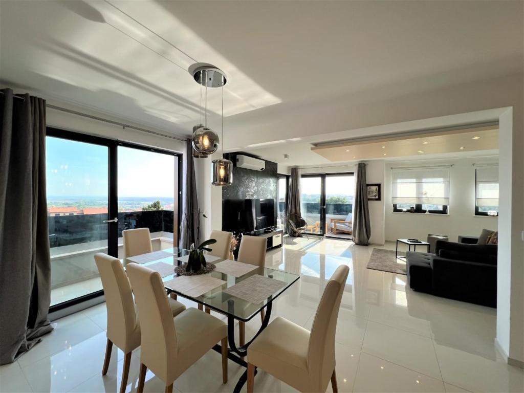 Apartments Sara II Лижнян Екстер'єр фото