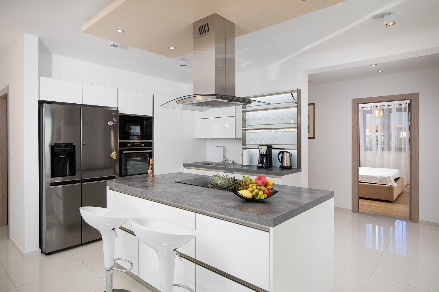 Apartments Sara II Лижнян Екстер'єр фото